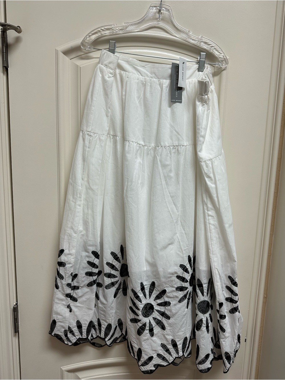 Lane Bryant White Tiered Maxi Skirt with Black Floral Trim, Size 18/20, NWT